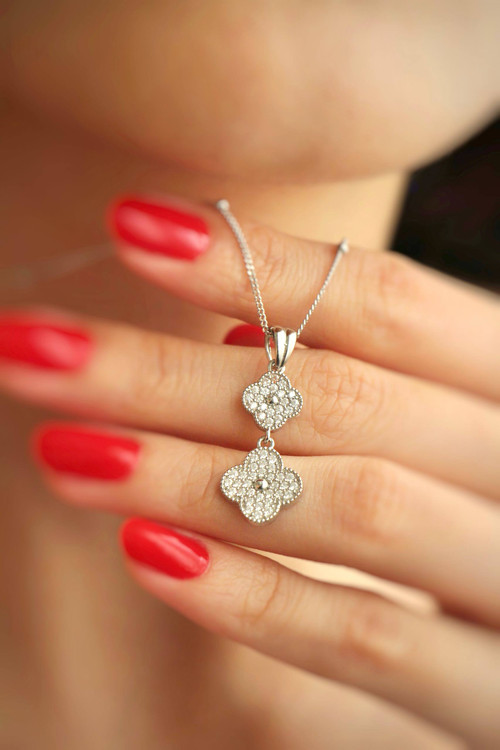 گوشوارههای نقره طرح ونکلیف با عیار ۹۲۵ و آبکاری رودیوم