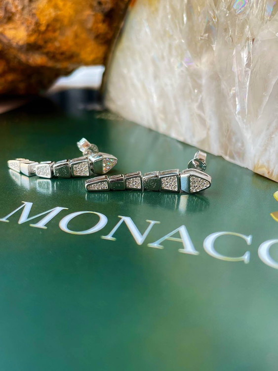 گوشواره نقره زنانه طرح دایرهای بولگاری با آبکاری رادیوم براق