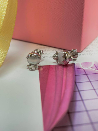 گوشواره نقره ژورنالی طرح مروارید وارداتی ایتالیا با عیار ۹۲۵ و آبکاری رادیوم