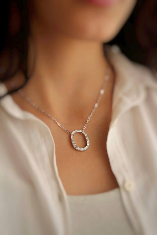 جزئیات زنجیر و آویز گردنبند نقره ۵/۶ گرمی عیار ۹۲۵ اروند.