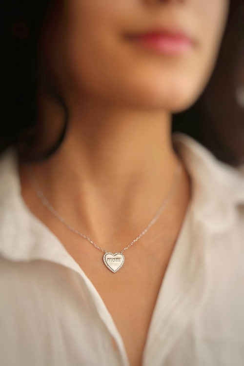 جزییات طراحی خطی و عیار ۹۲۵ گردنبند نقره مدل مادر