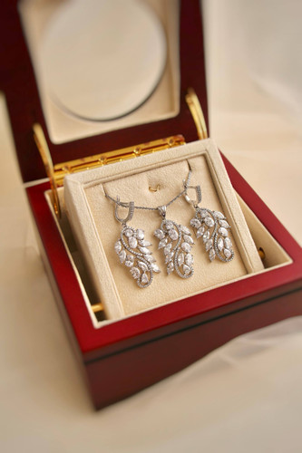 نیمست نقره جواهری مدل شکوه بیزانس با عیار (۹۲۵) و زنجیر خاویاری