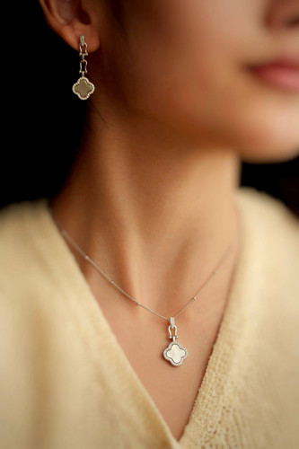 نیمست نقره مدل ونکلیف و زنجیر توپی ایتالیایی وزن ۱۱.۱ گرم (عیار ۹۲۵) در گالری اروند