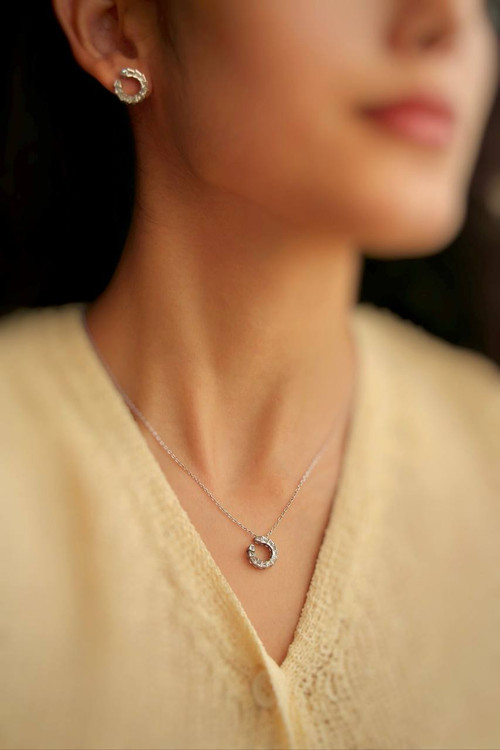 نیمست نقره مدل بولگاری ایتالیایی با وزن ۵.۹ گرم و عیار ۹۲۵.