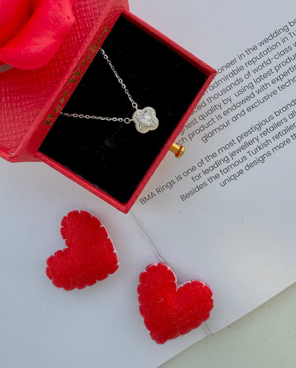 گردنبند نقره ونکلیف چهارپر نگیندار با زنجیر ظریف ایتالیایی