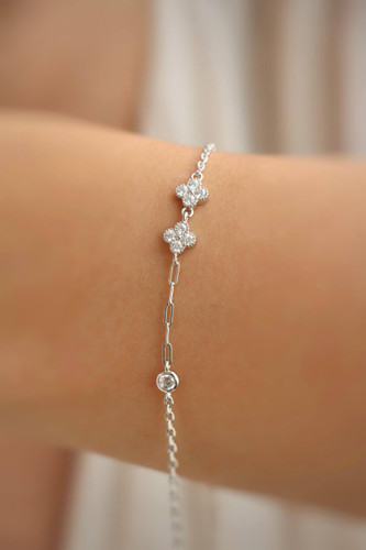 دستبند نقره ظریف زنانه طرح ونکلیف نگیندار با زنجیر حلقه ای