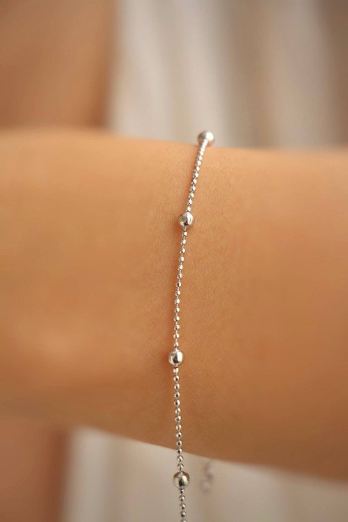 دستبند نقره ظریف زنانه طرح البرنادو با گویهای براق تراشدار ایتالیایی