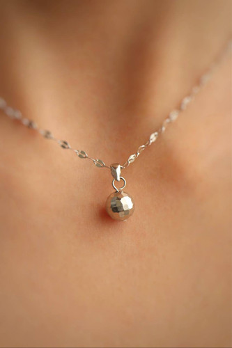 تصویر گردنبند نقره البرنادو تکگوی وارداتی ایتالیایی با عیار ۹۲۵ و آبکاری رادیوم.