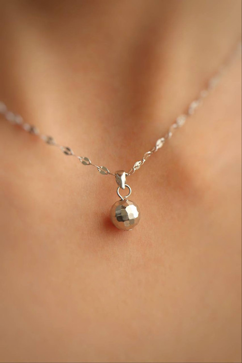 تصویر گردنبند نقره البرنادو تکگوی وارداتی ایتالیایی با عیار ۹۲۵ و آبکاری رادیوم.